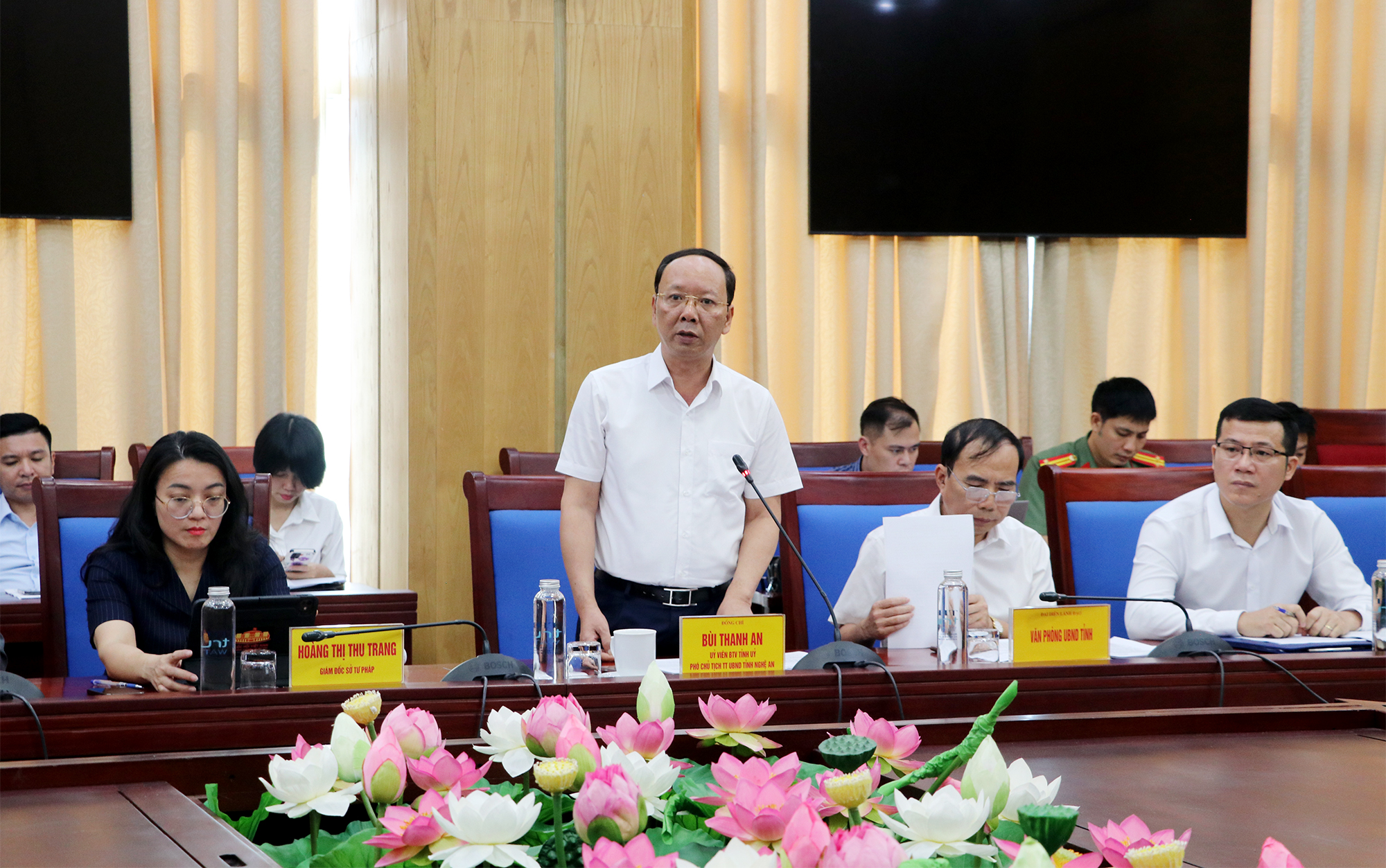Anh-tin-bai